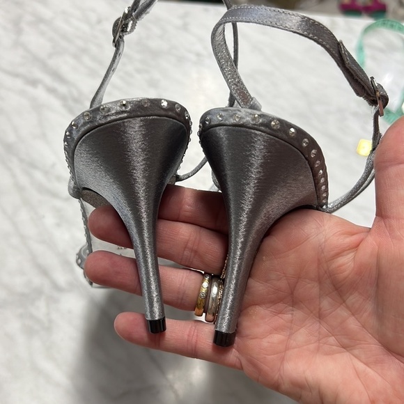 Adrianna Papell Silver Embellished Strappy Sandals NEW Size US8 - Picture 3 of 10